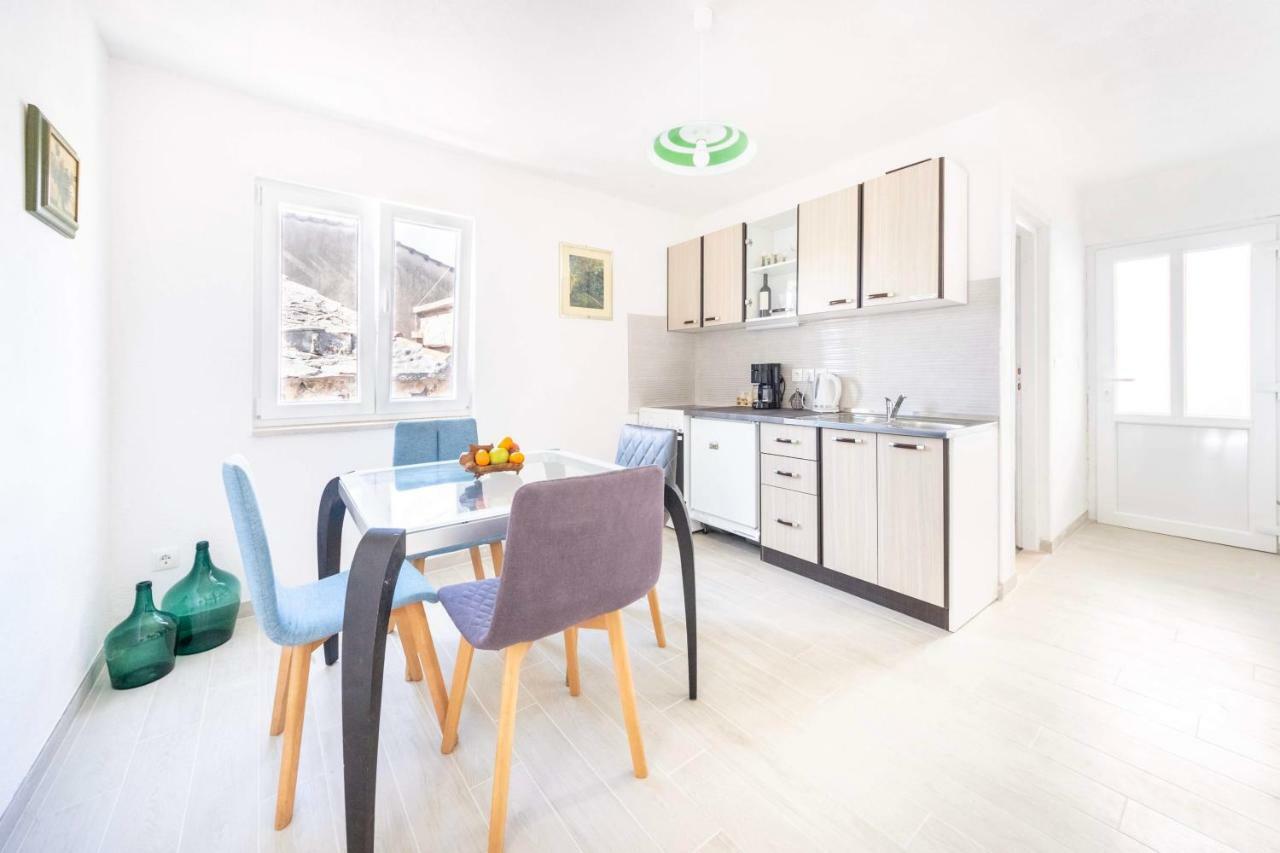 Apartmani Ada 1 Povlja  Zewnętrze zdjęcie